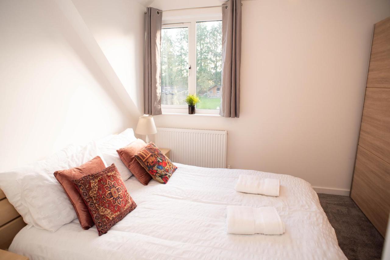 Walnut Flats-F4, 2-Bedroom With Ensuite - Parking, Netflix, Wifi - Close To Oxford, Bicester & Blenheim Palace Kidlington Buitenkant foto
