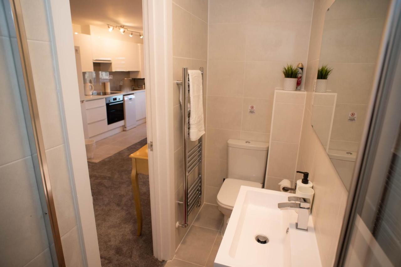 Walnut Flats-F4, 2-Bedroom With Ensuite - Parking, Netflix, Wifi - Close To Oxford, Bicester & Blenheim Palace Kidlington Buitenkant foto
