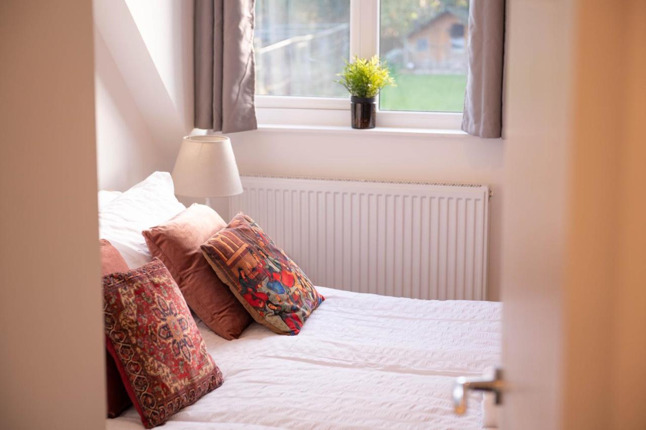 Walnut Flats-F4, 2-Bedroom With Ensuite - Parking, Netflix, Wifi - Close To Oxford, Bicester & Blenheim Palace Kidlington Buitenkant foto