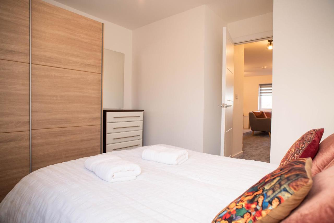 Walnut Flats-F4, 2-Bedroom With Ensuite - Parking, Netflix, Wifi - Close To Oxford, Bicester & Blenheim Palace Kidlington Buitenkant foto