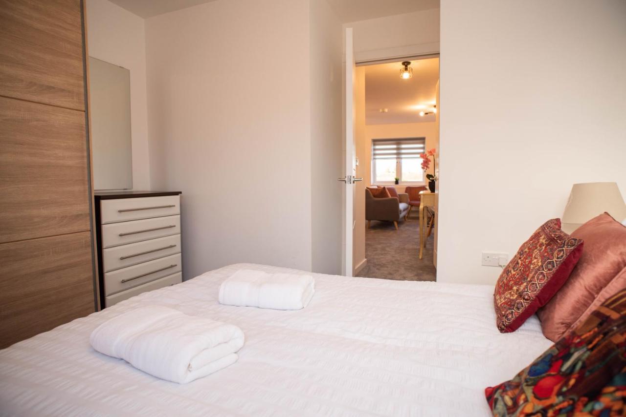 Walnut Flats-F4, 2-Bedroom With Ensuite - Parking, Netflix, Wifi - Close To Oxford, Bicester & Blenheim Palace Kidlington Buitenkant foto