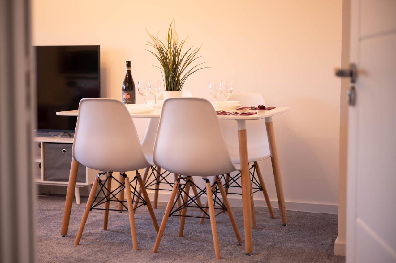 Walnut Flats-F4, 2-Bedroom With Ensuite - Parking, Netflix, Wifi - Close To Oxford, Bicester & Blenheim Palace Kidlington Buitenkant foto