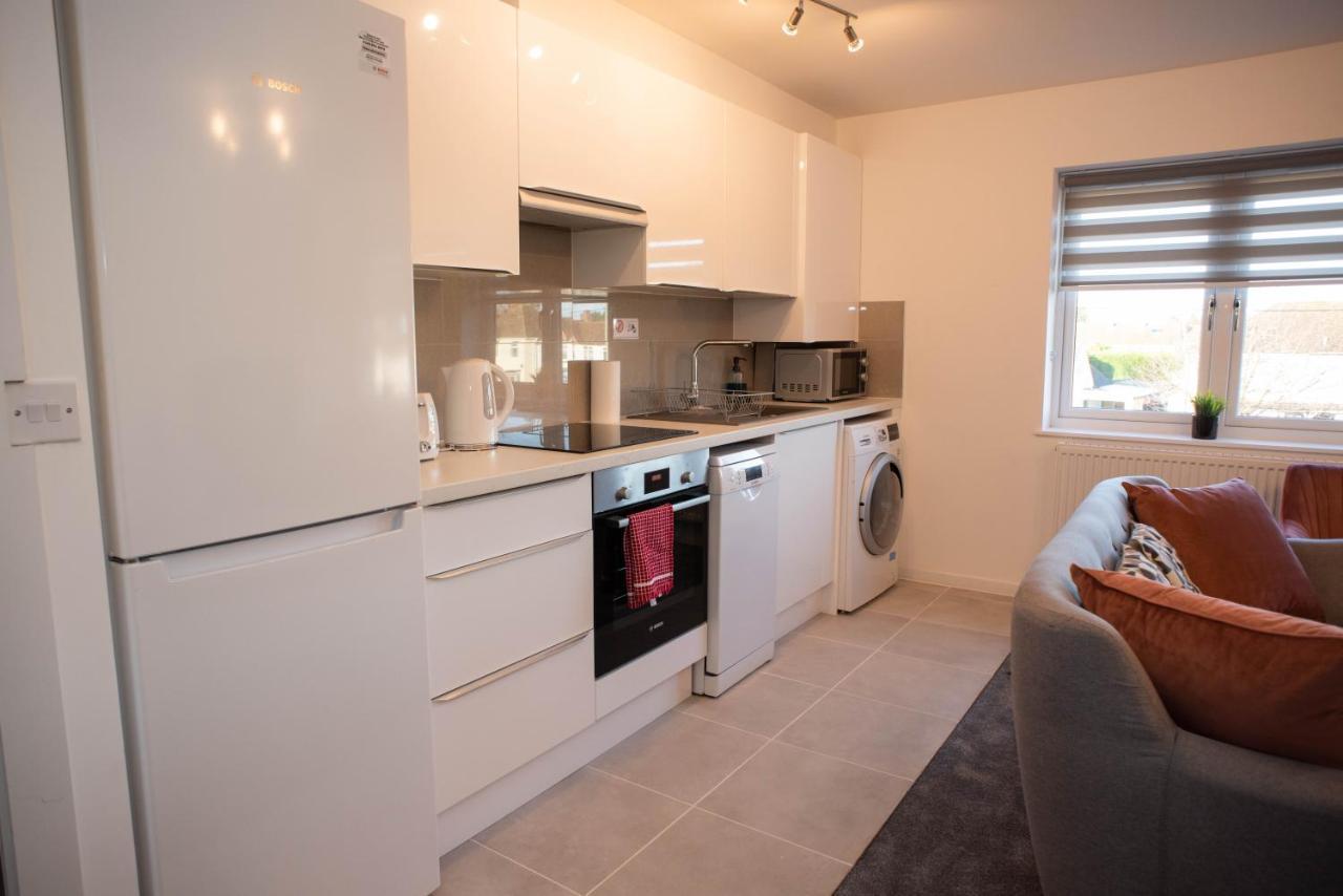 Walnut Flats-F4, 2-Bedroom With Ensuite - Parking, Netflix, Wifi - Close To Oxford, Bicester & Blenheim Palace Kidlington Buitenkant foto
