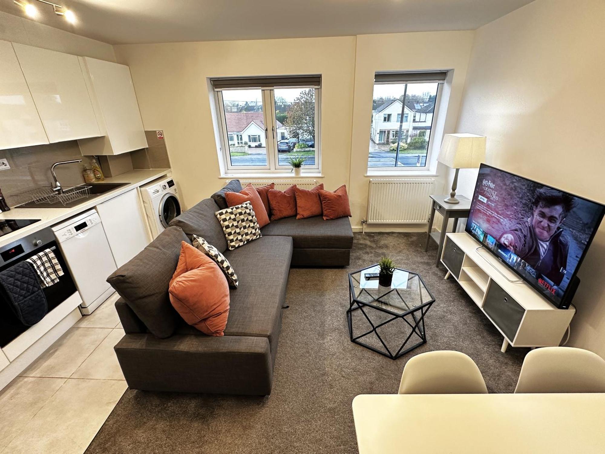 Walnut Flats-F4, 2-Bedroom With Ensuite - Parking, Netflix, Wifi - Close To Oxford, Bicester & Blenheim Palace Kidlington Buitenkant foto